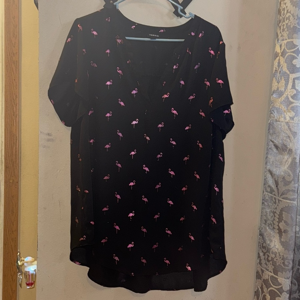 🌴EUC - Torrid “Flamingo” Sheer Blouse  Size 2